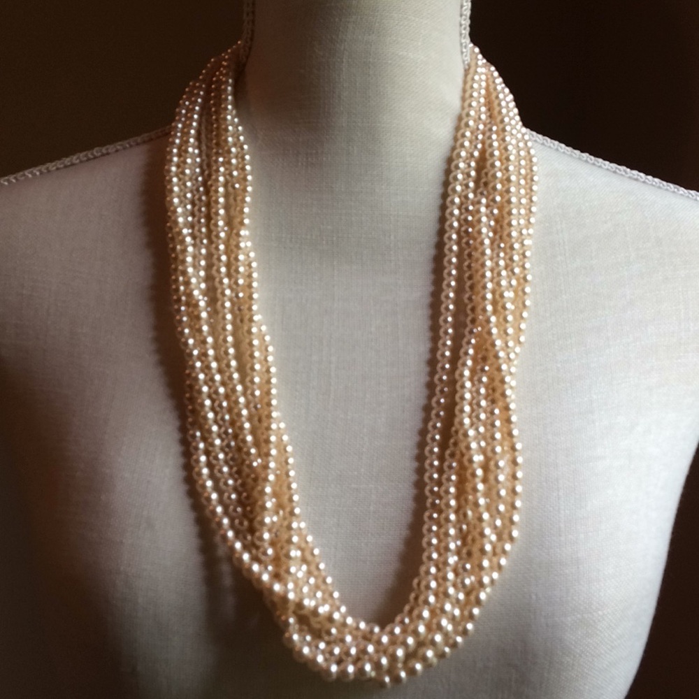 8 Stranded faux pearl necklace